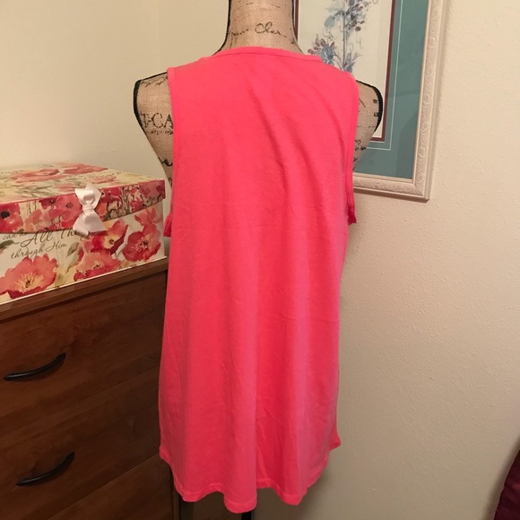 🦋PLUS SIZE Pink Tank!🦋 - Picture 2 of 3